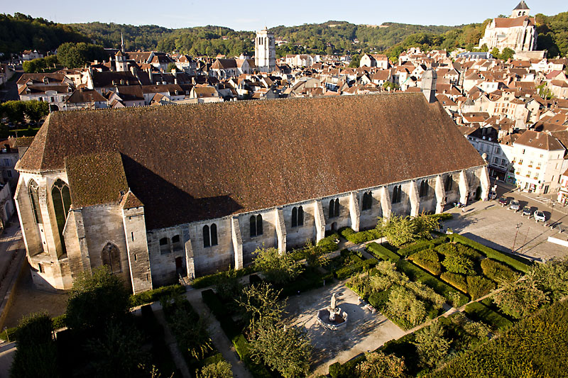 Tonnerre et son hôtel Dieu